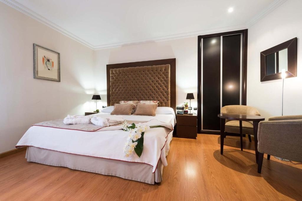 FC Infantas De Leon  Rooms  Guestroom 1