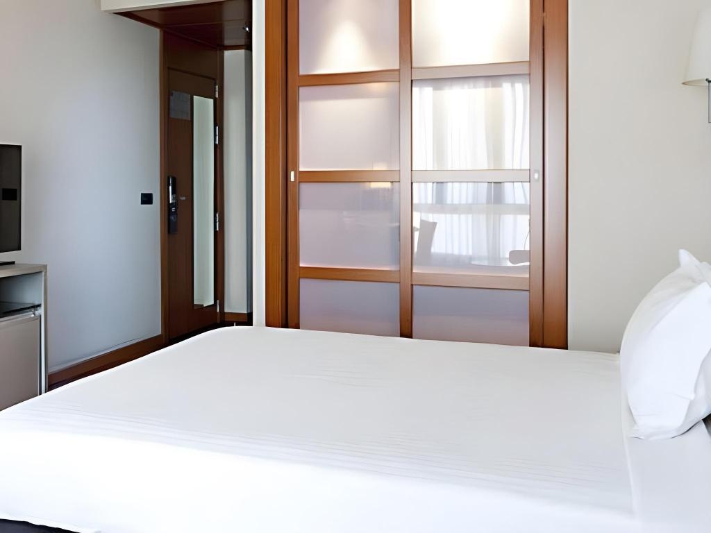 AC Hotel Leon San Antonio  Rooms  Double For Single Use 10