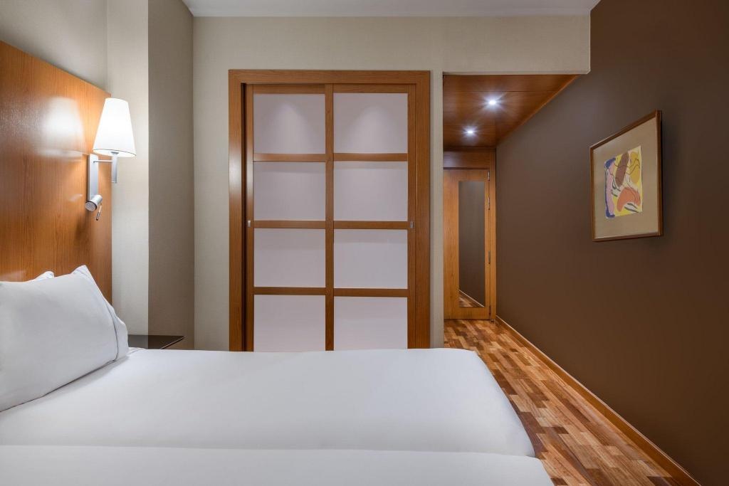 AC Hotel Leon San Antonio  Rooms  Standard Twin Guest Room 2 Twin 5