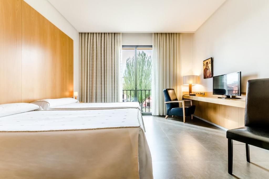 Hospederia Pax  Rooms  Twin Room With View 4