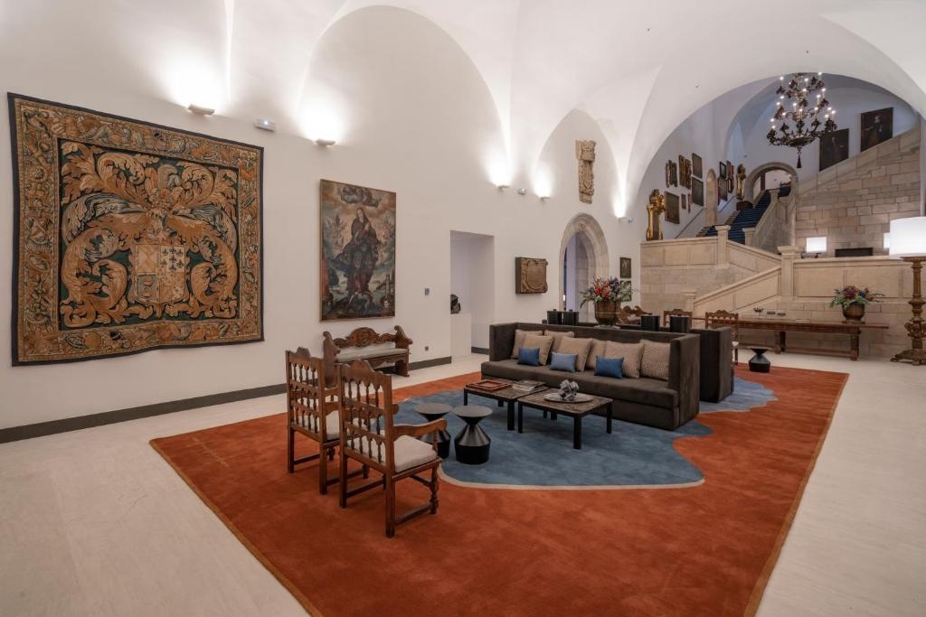 Parador De Leon  Property Views  Lobby 16