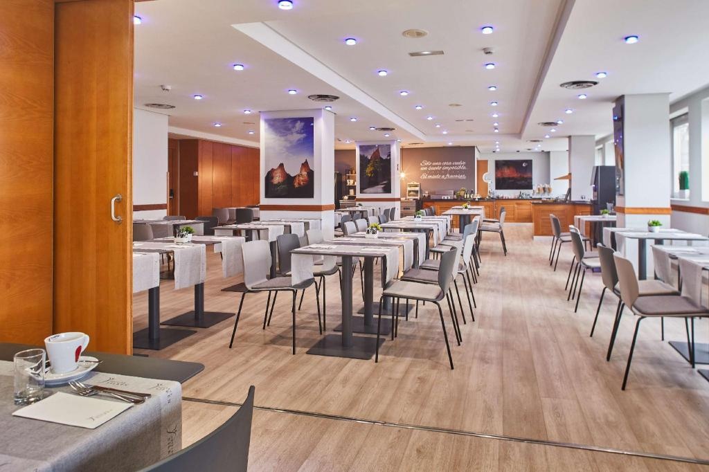 Silken Luis De Leon Hotel  Dining  Restaurant 5