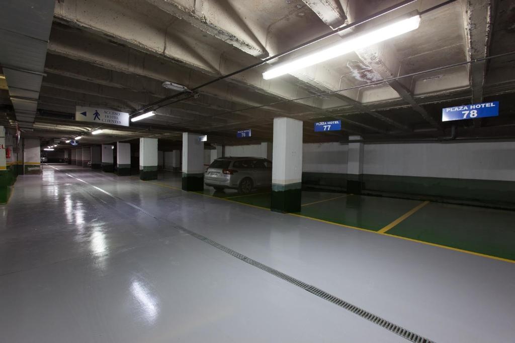 Silken Luis De Leon Hotel  Property Views  Exterior View 11