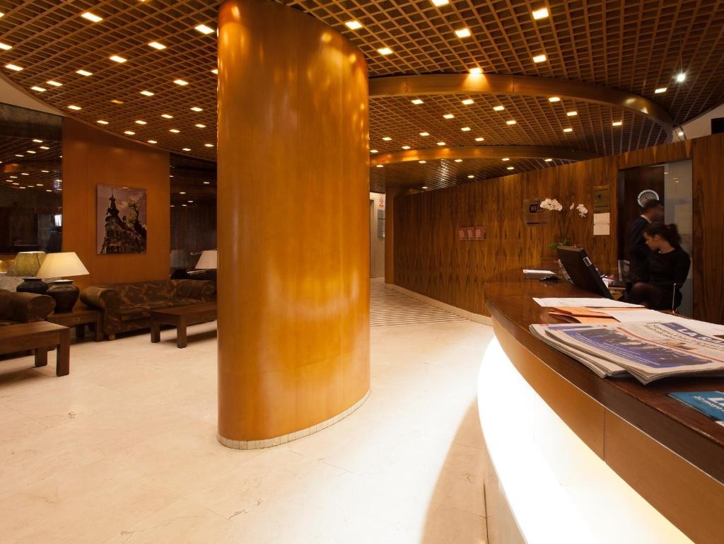 Silken Luis De Leon Hotel  Property Views  Reception 3