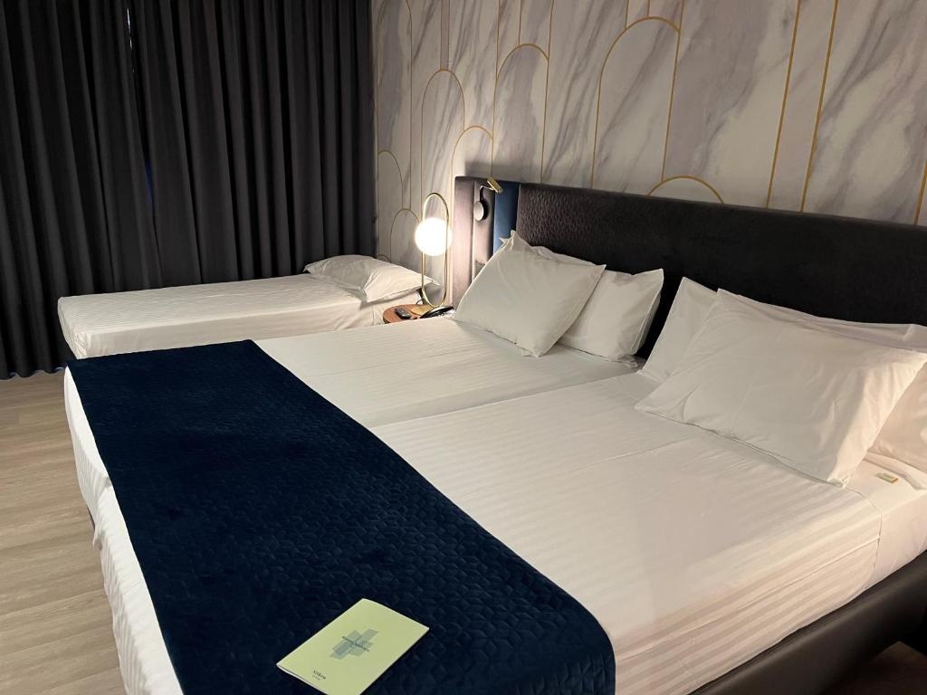 Silken Luis De Leon Hotel  Rooms  Rooms Image 11 11