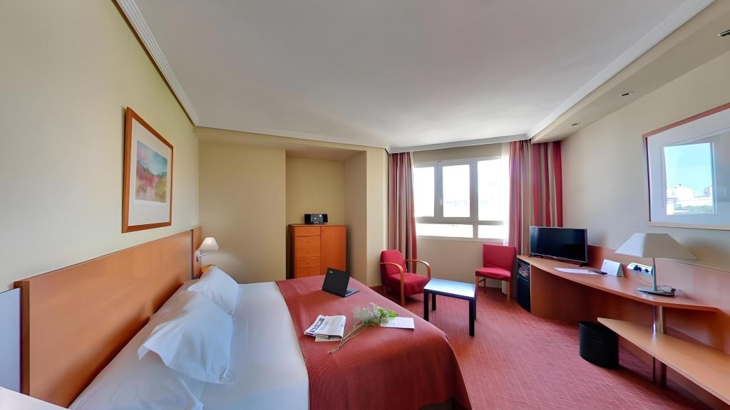 Silken Luis De Leon Hotel  Rooms  Rooms Image 6 6