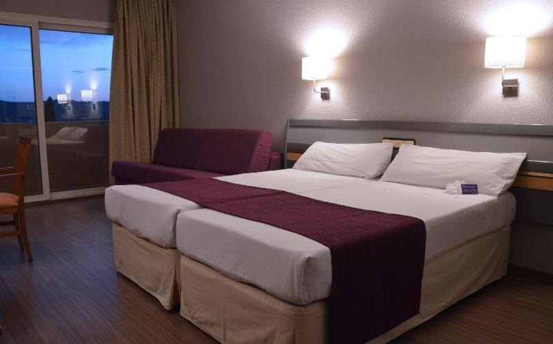 Beatriz Toledo Auditorium Spa  Rooms  Rooms Image 17 17