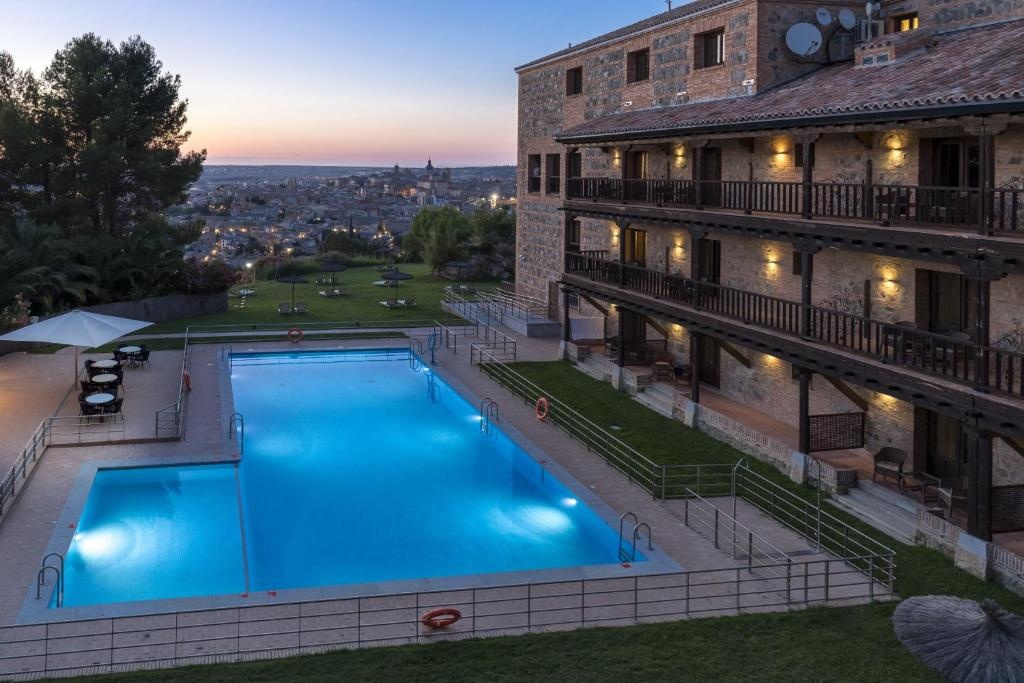 Parador De Toledo  Facilities  Swimming Pool 6