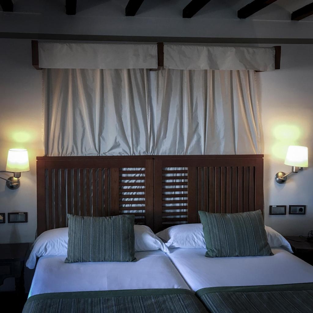 Parador De Toledo  Rooms  Standard Double Room Guestroom 17