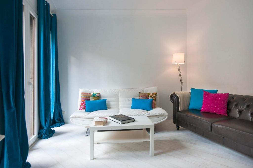CASON DEL CORPUS Apartamento Deluxe 1 Go Native Toledo 10 PLAZAS  Facilities  Barlounge 10