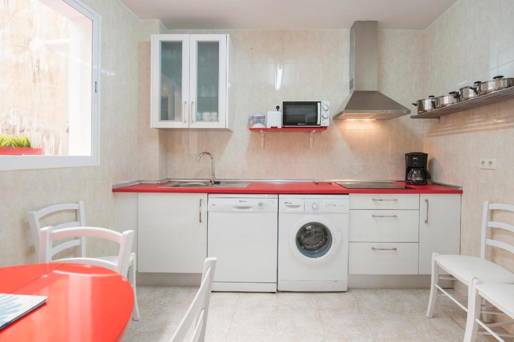CASON DEL CORPUS Apartamento Deluxe 1 Go Native Toledo 10 PLAZAS  Facilities  Kitchen 6