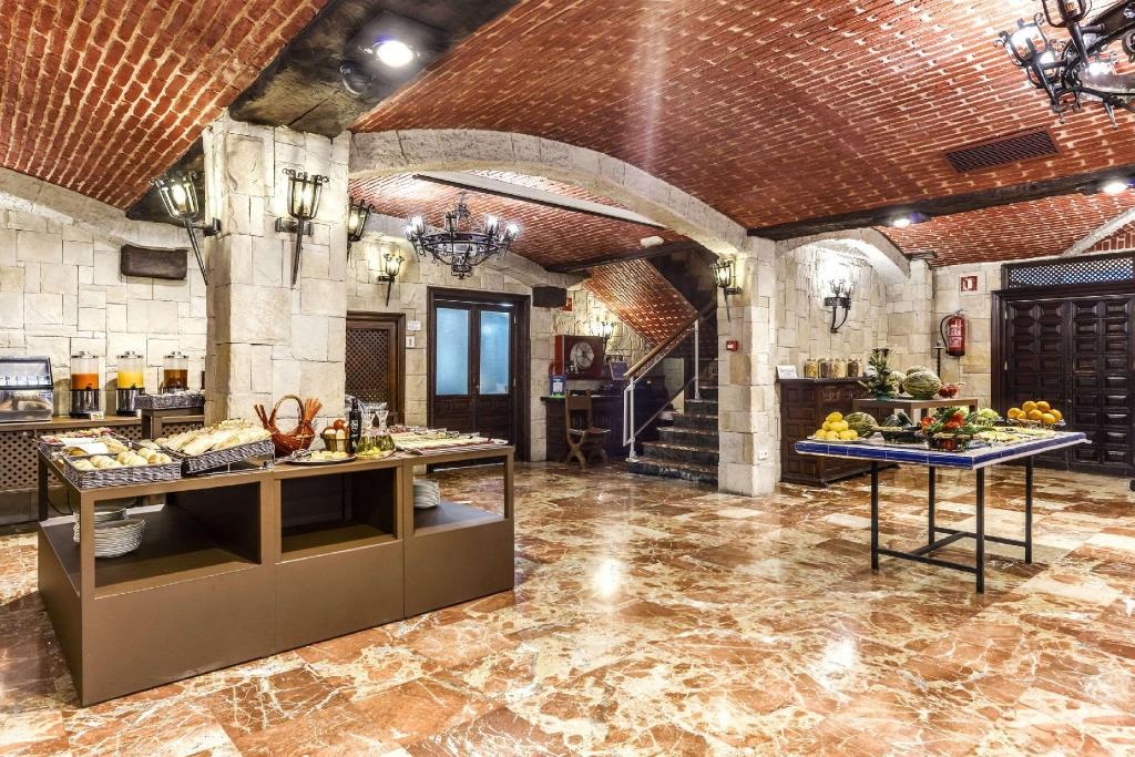 Sercotel Alfonso VI  Dining  Food And Beverages 4