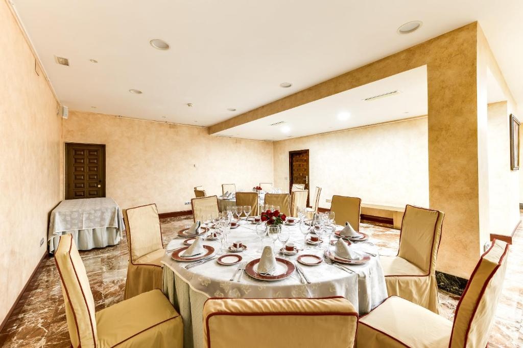 Sercotel Alfonso VI  Facilities  Meeting Room Ballrooms 6