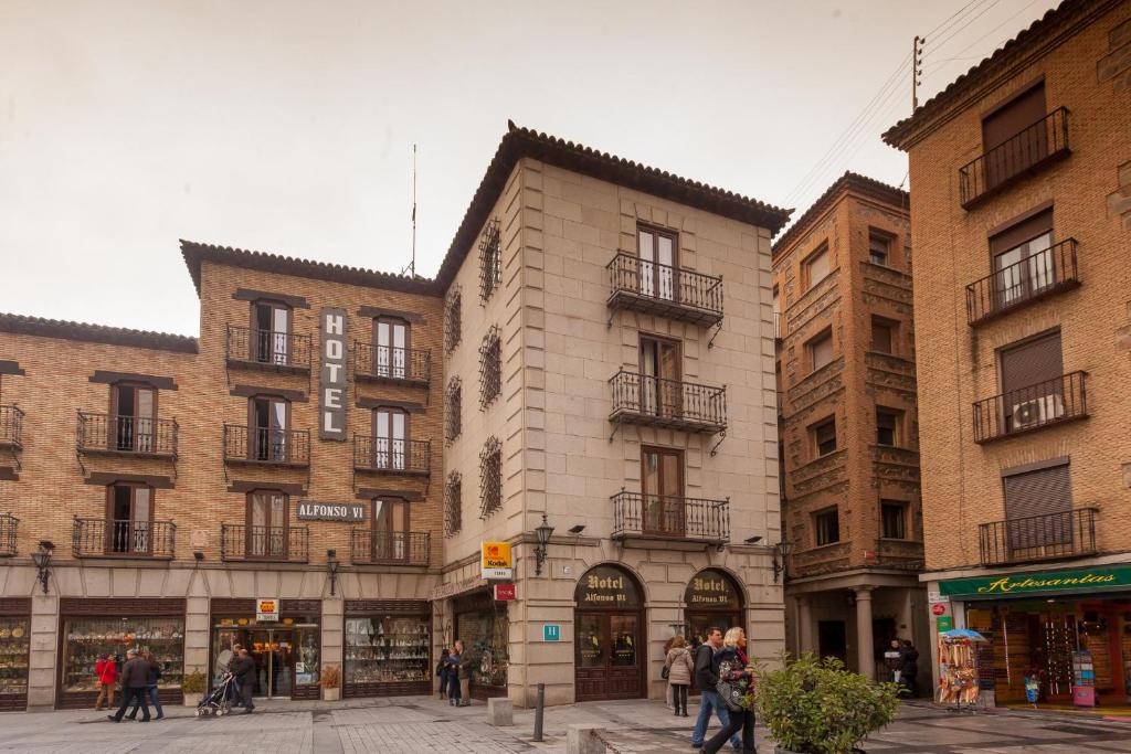 Sercotel Alfonso VI  Property Views  Entrance 4