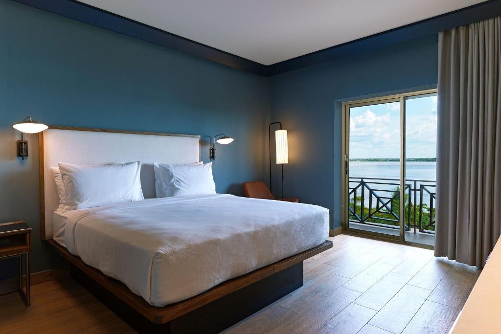 Courtyard Paramaribo  Rooms  1 Bedroom 2 Room Suite 1 King Sofa Bed 3