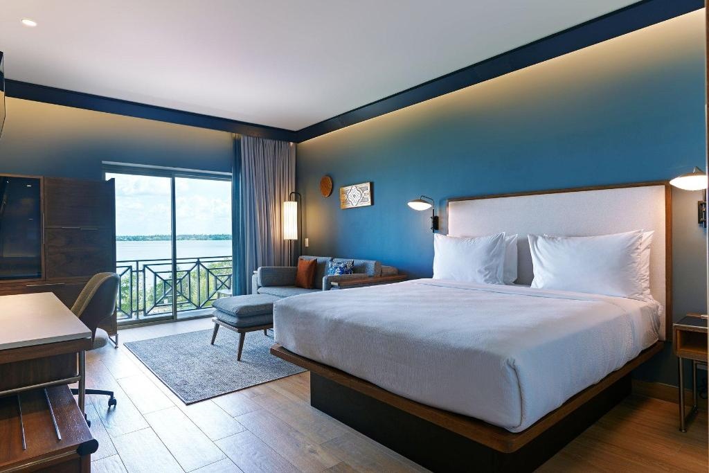 Courtyard Paramaribo  Rooms  Guest Room 1 King Sofa Bed River View Balcony 1
