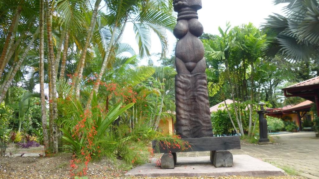 Kekemba Apartments Paramaribo  Facilities  Garden 14