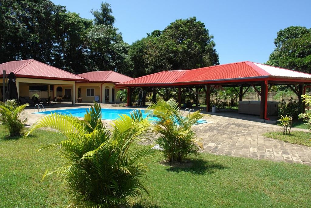 Kekemba Apartments Paramaribo  Property Views  Entrance 2