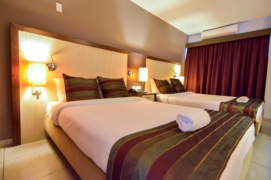 Queens Hotel  Rooms  Rooms Image 2 2