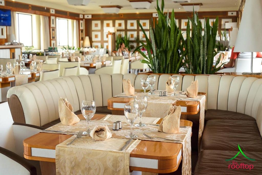 Ramada By Wyndham Princess Paramaribo  Dining  Restaurant 9