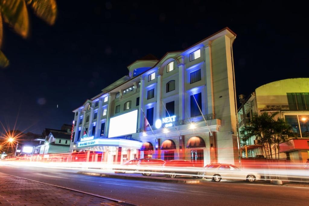 Ramada By Wyndham Princess Paramaribo  Property Views  Entrance 4