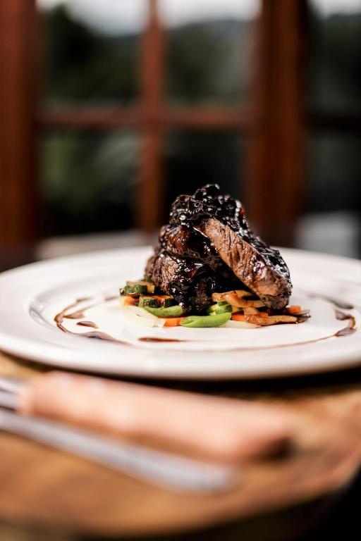 Mantenga Lodge  Dining  Food And Beverages 10