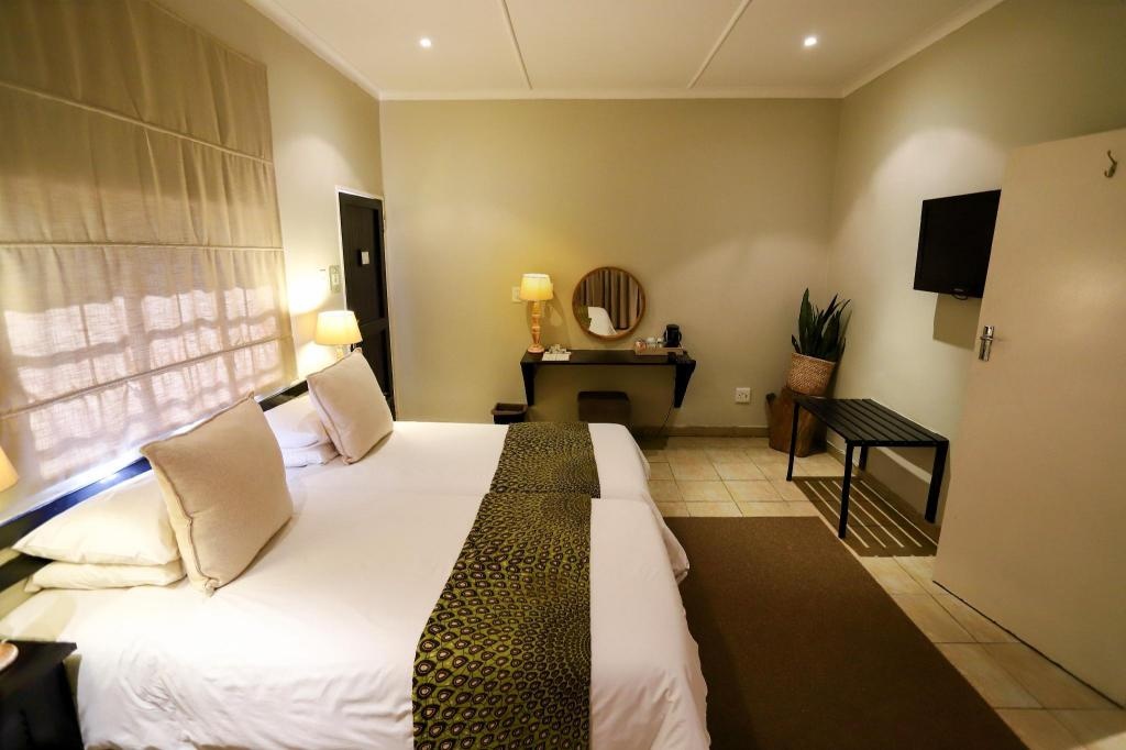 Mantenga Lodge  Rooms  Standard Air Conditioning Bed 7