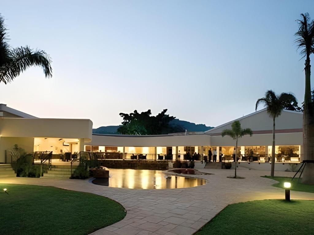 Happy Valley Hotel And Casino  Facilities  Swimming Pool 3