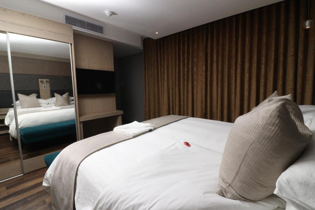 Happy Valley Hotel And Casino  Rooms  Rooms Image 11 11