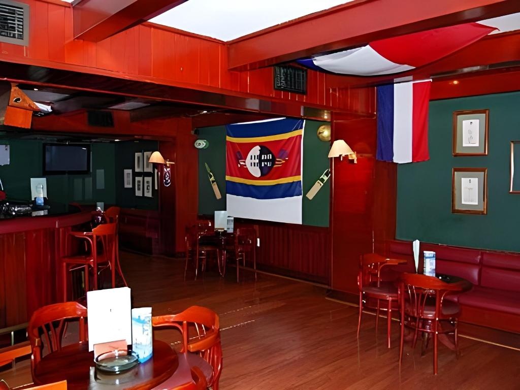 Lugogo Sun Hotel  Facilities  Barlounge 9