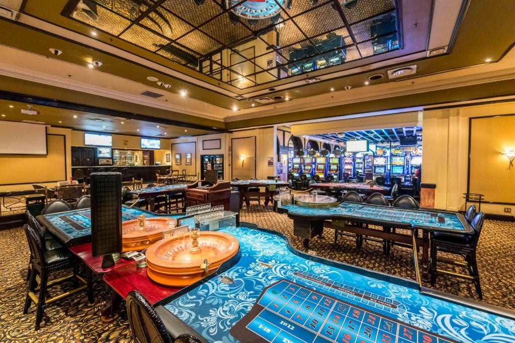 Royal Swazi Spa Hotel  Facilities  Casino 4