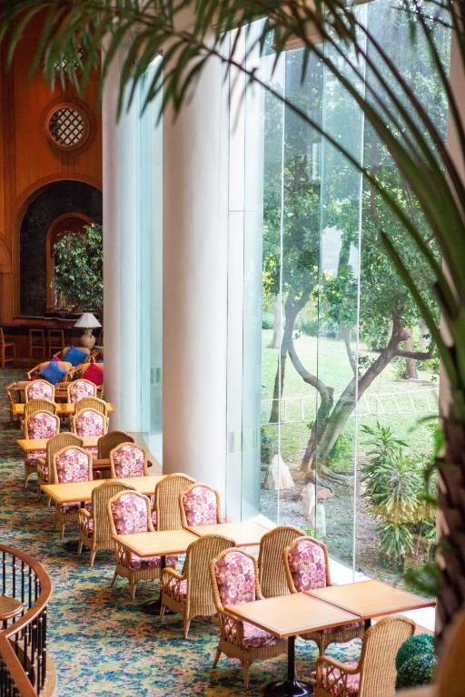 Montien Riverside Hotel Bangkok  Dining  Restaurant 18