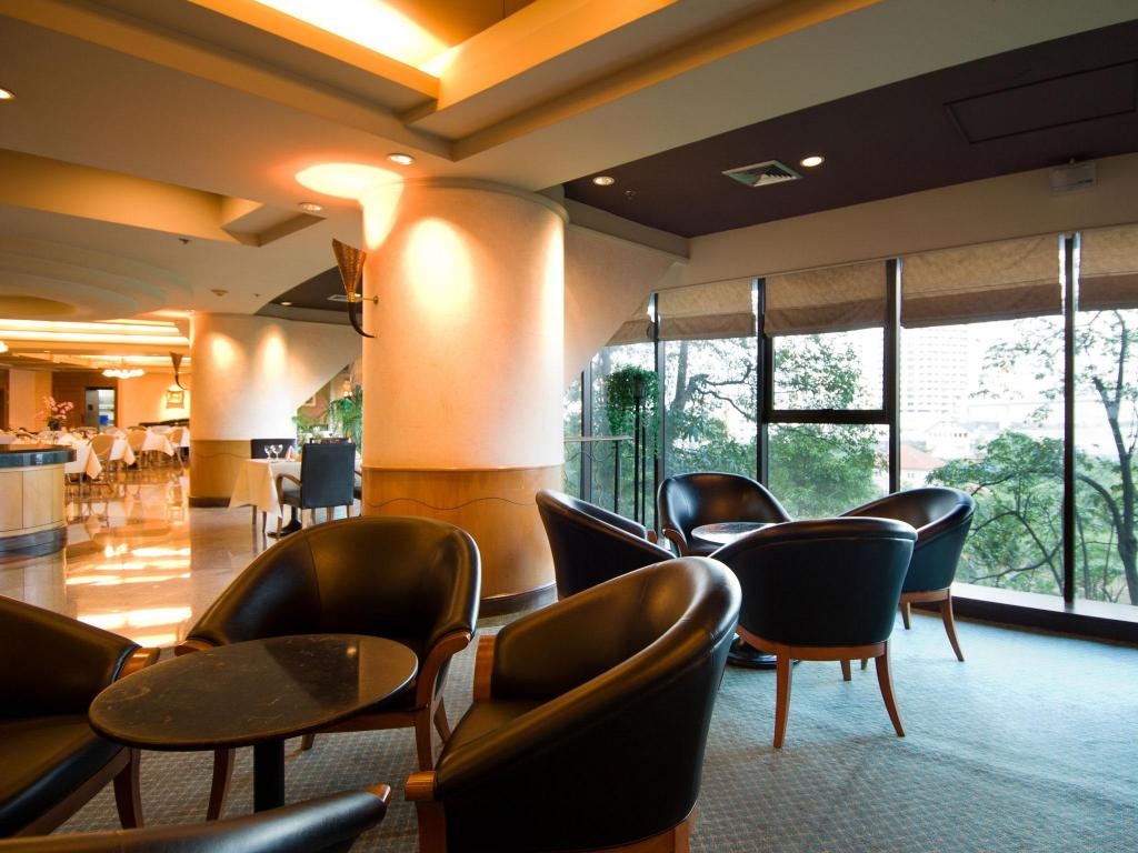 Montien Riverside Hotel Bangkok  Dining  Restaurant 19
