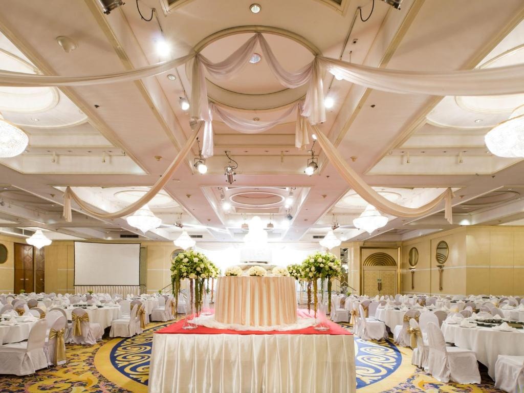 Montien Riverside Hotel Bangkok  Facilities  Banquet Hall 32