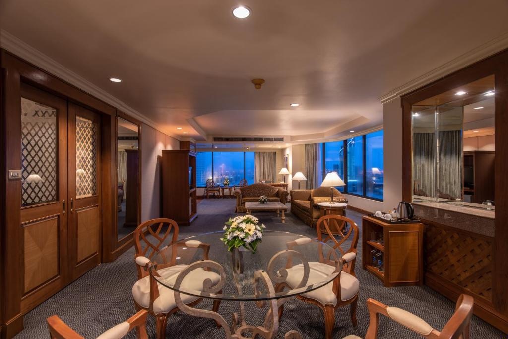 Montien Riverside Hotel Bangkok  Facilities  Facilities 2