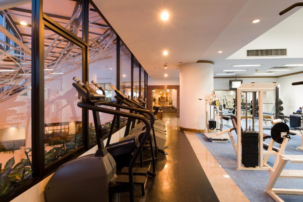 Montien Riverside Hotel Bangkok  Facilities  Fitness Center 17
