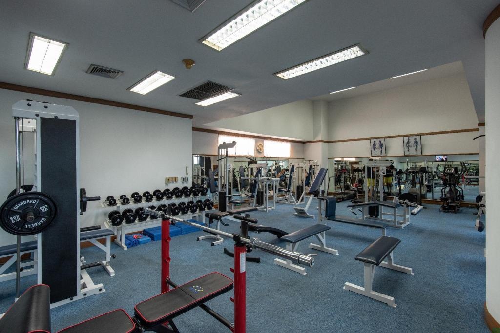 Montien Riverside Hotel Bangkok  Facilities  Fitness Center 23