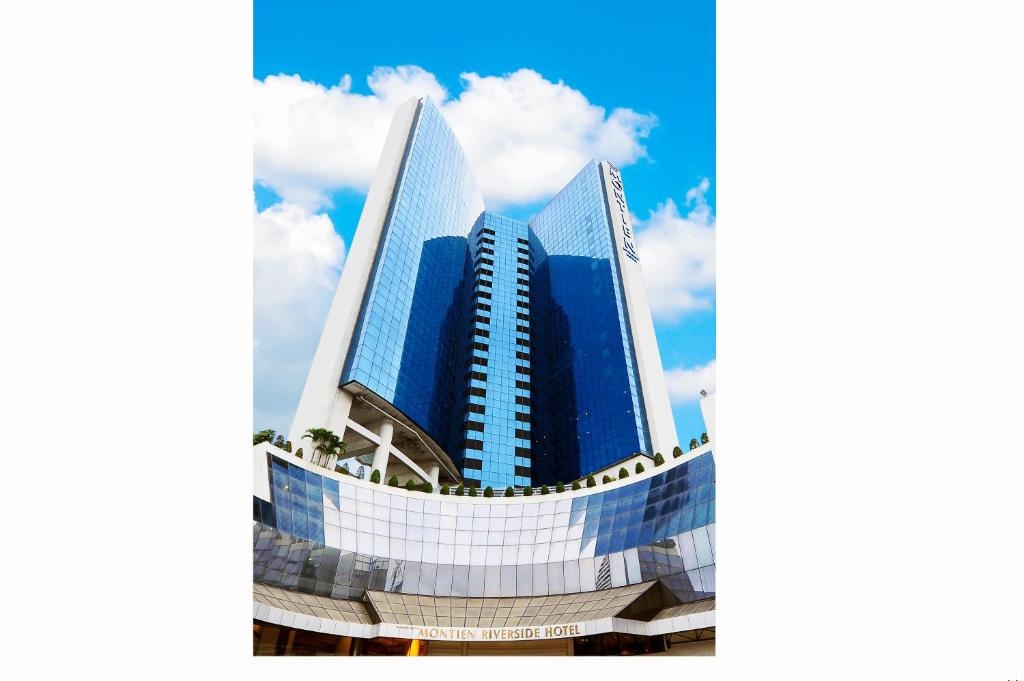 Montien Riverside Hotel Bangkok  Property Views  Exterior View 24