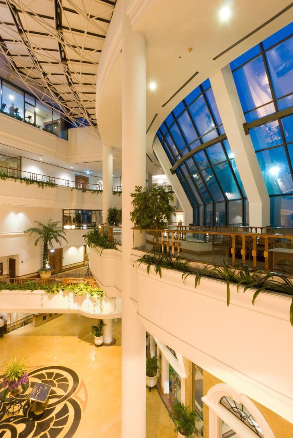 Montien Riverside Hotel Bangkok  Property Views  Lobby 26
