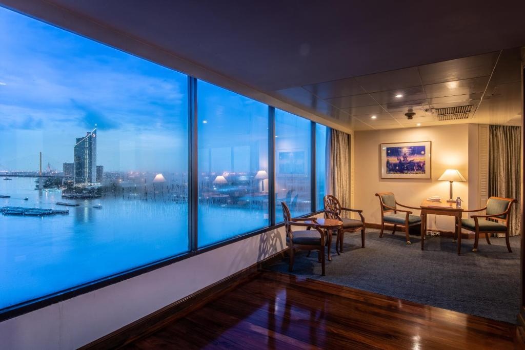 Montien Riverside Hotel Bangkok  Property Views  View 16