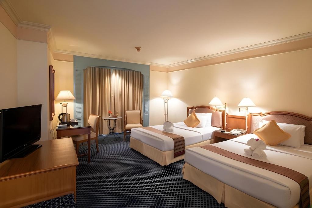 Montien Riverside Hotel Bangkok  Rooms  Rooms Image 12 12