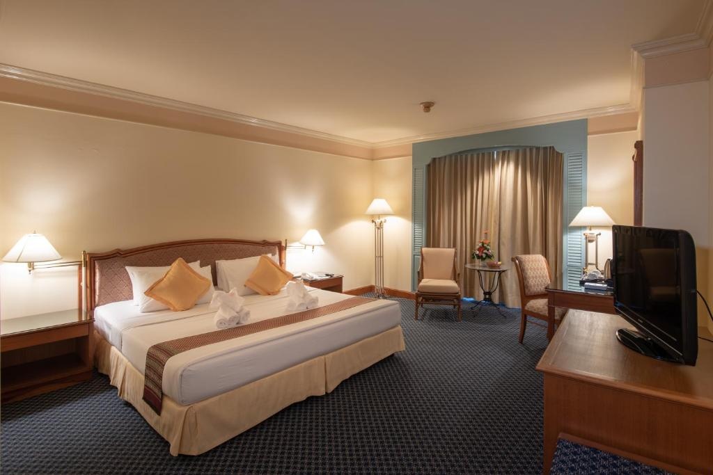 Montien Riverside Hotel Bangkok  Rooms  Rooms Image 5 5