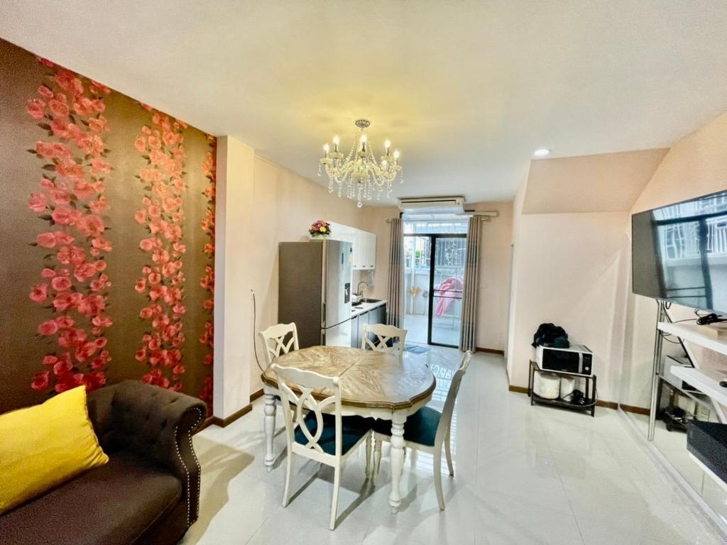 Duplex Home Near DMKIMPACT Arena ExhibitionCentrefacilitiesFacilities1