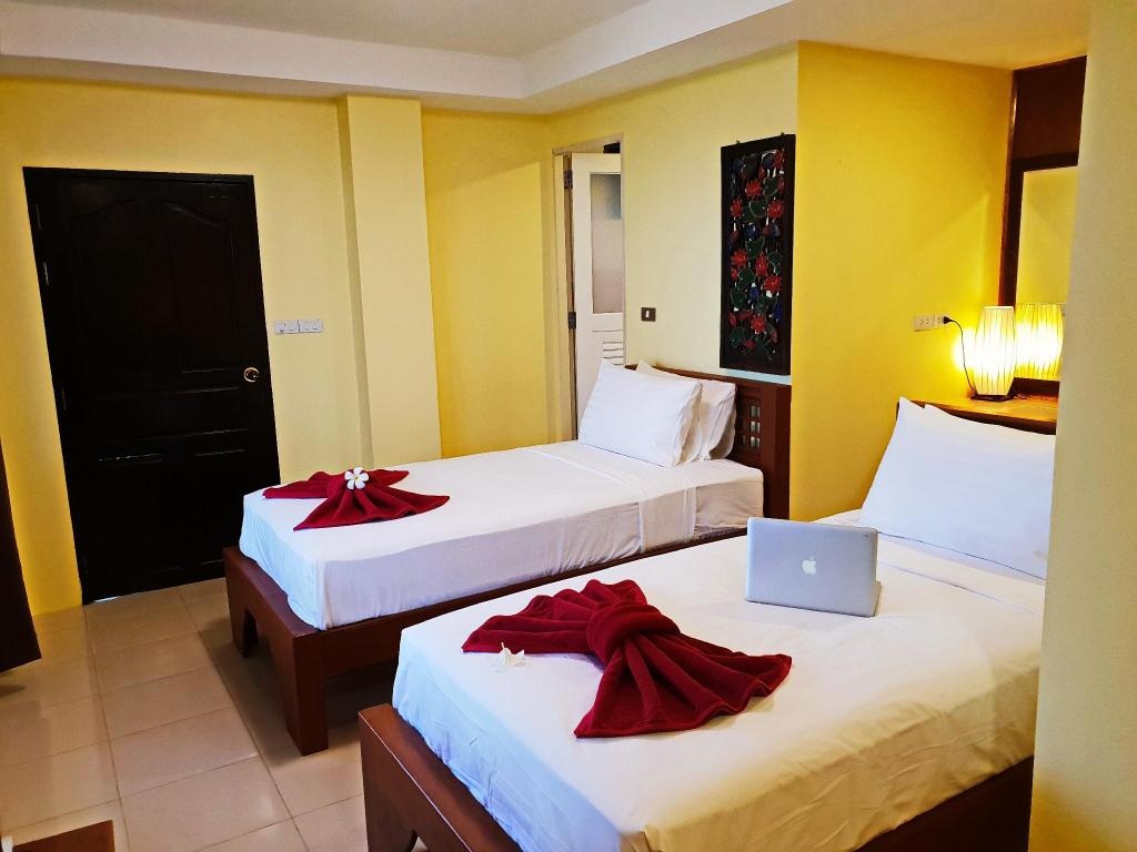 Laem Sila Resort  Rooms  2 Bedroom Villa Bed 12