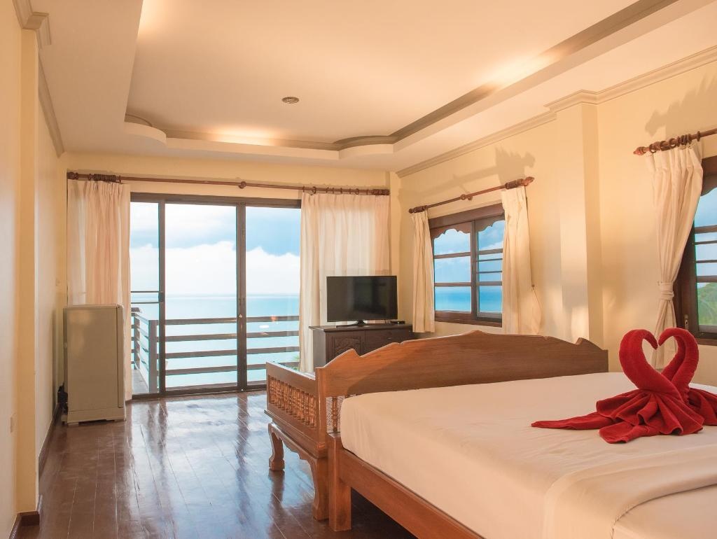 Laem Sila Resort  Rooms  3 Bed Room Villa 6