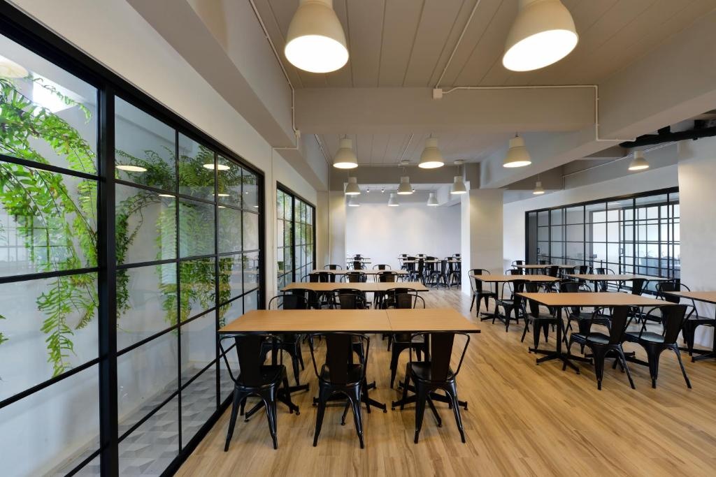 Ruenthip Residence PattayafacilitiesBanquet Hall24