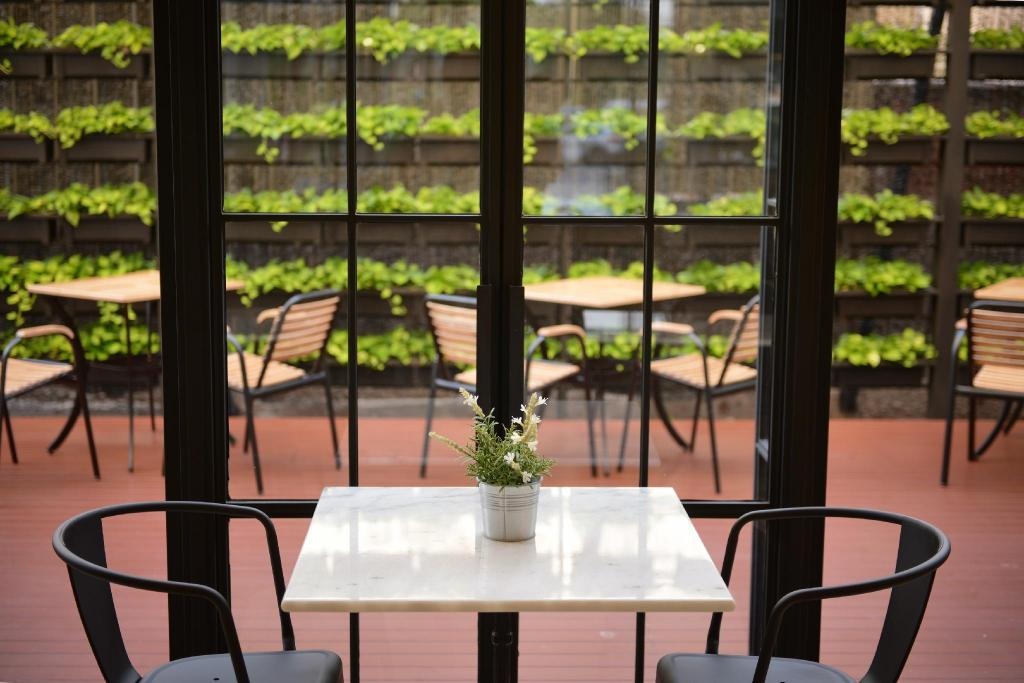 Ruenthip Residence PattayafacilitiesBar18