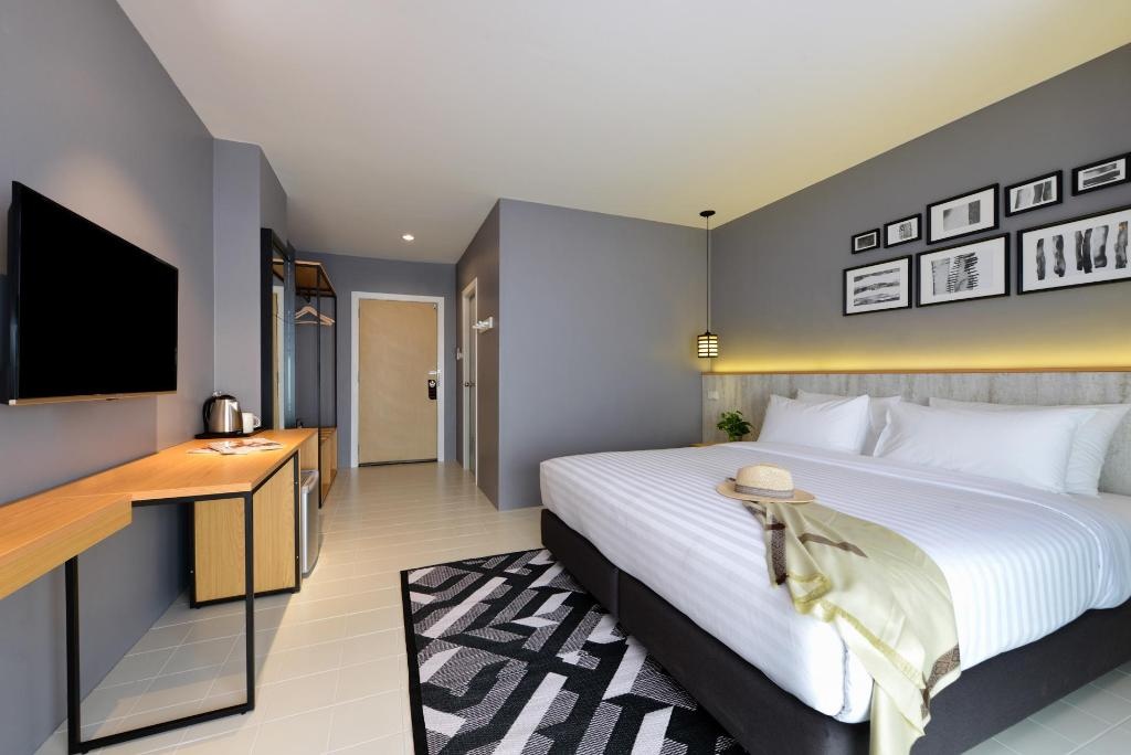 Ruenthip Residence PattayaroomsSuperior Double City View Bed13