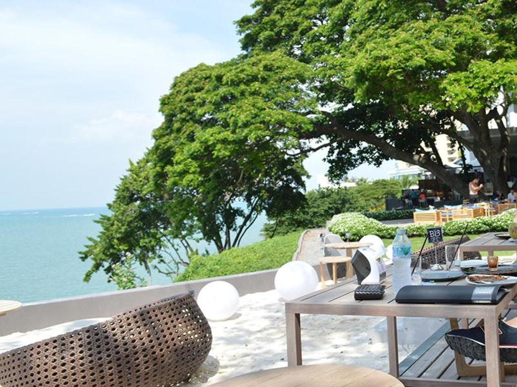 Cosy Beach View Condominium By 415diningRestaurant2