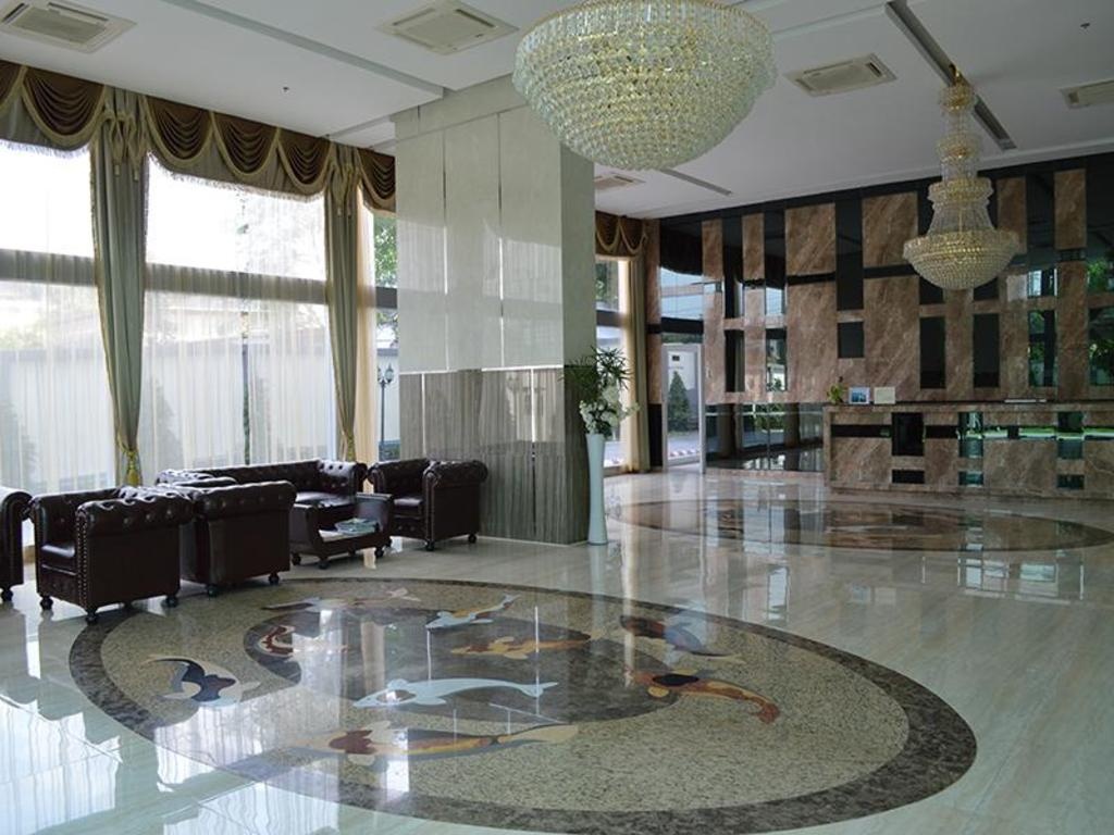 Cosy Beach View Condominium By 415propertyviewsLobby2